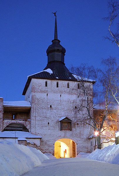 Kazanskaja tower - Kirillo-Belozersky monastery