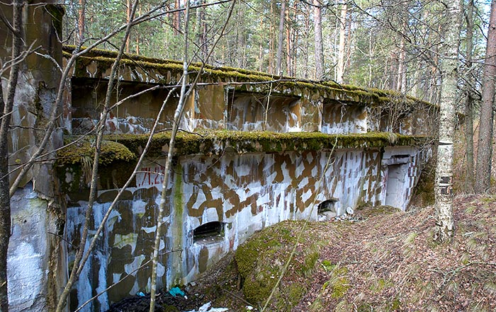 Rear side of the shelter - Fort Krasnaya Gorka