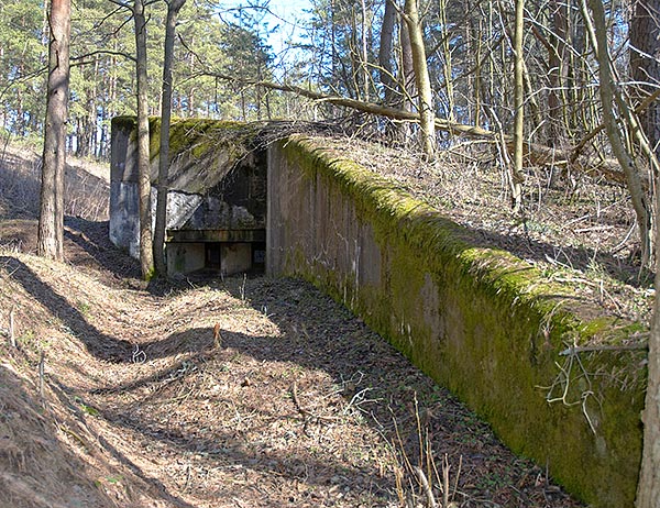 Machine gun caponier - Fort Krasnaya Gorka