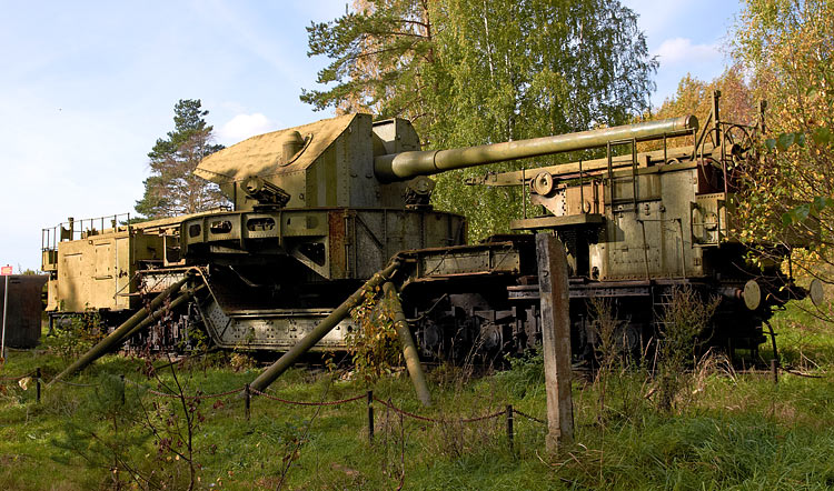 TM-1-180 railway transporter with 180 mm gun - Fort Krasnaya Gorka