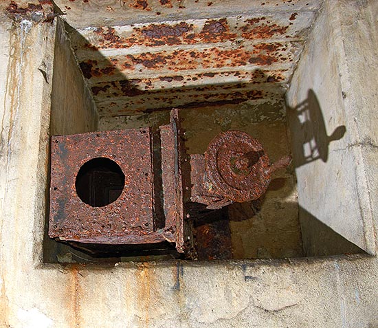 Equipment - Fort Krasnaya Gorka