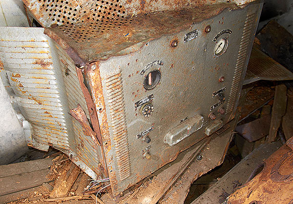 #22 - Rasdiotransmitter equipment