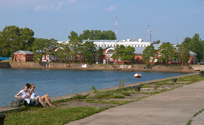East wall of Ust channel (channel Peter the Great) - Kronstadt