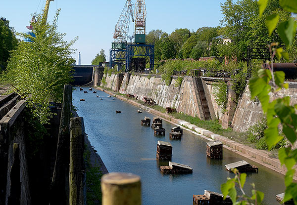 The working part of the dock - Kronstadt