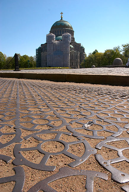 The cast-iron pavement at Yakornaya Square - Kronstadt
