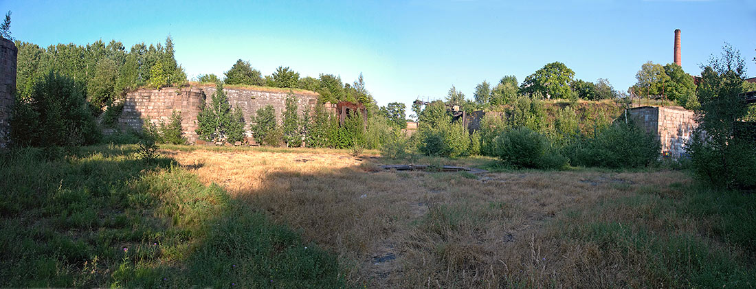 Cross-channel - view from below - Kronstadt