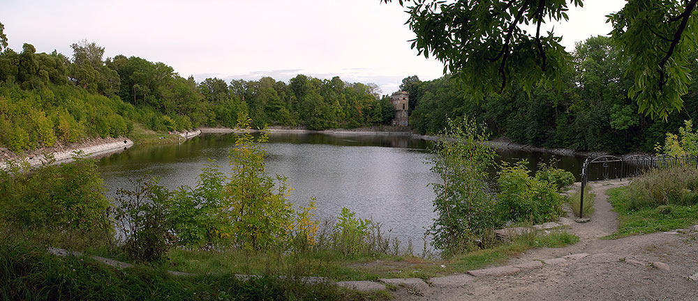 Pool of Petrovsky dock - Kronstadt