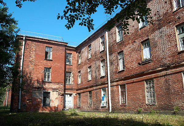 Servant-wings or marines barracks - Kronstadt