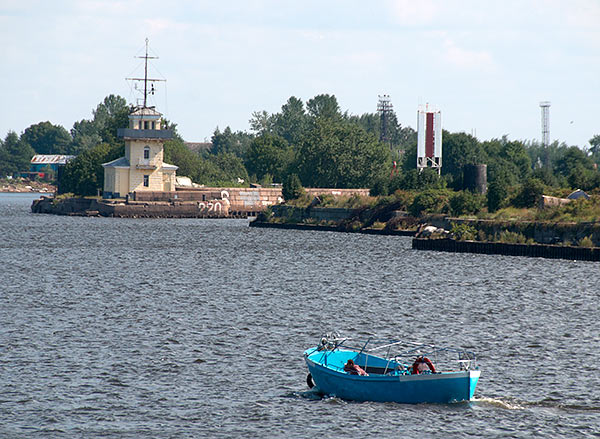 Srennaya (Middle) Harbour - Kronstadt