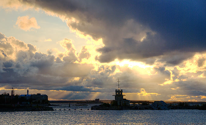 Sundown upon Kronstadt harbor