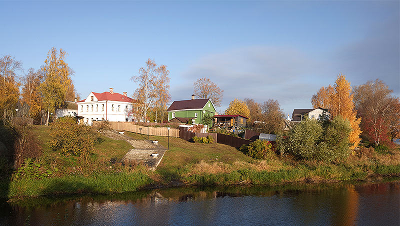 #27 - Staraya Ladoga in autumn decoration