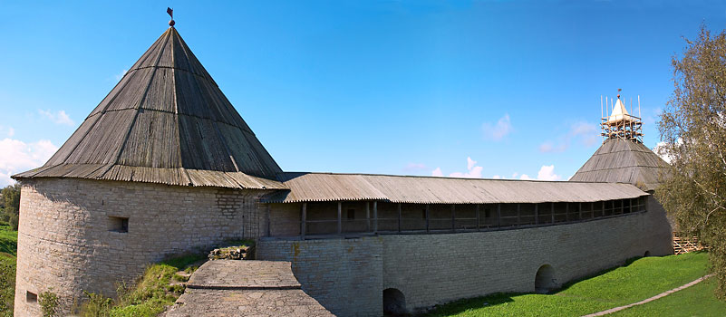 Panoramas of Klementovskaya and Vorotnaya towers - Staraya Ladoga