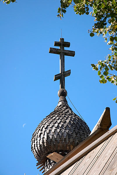 Cross and crescent - Staraya Ladoga