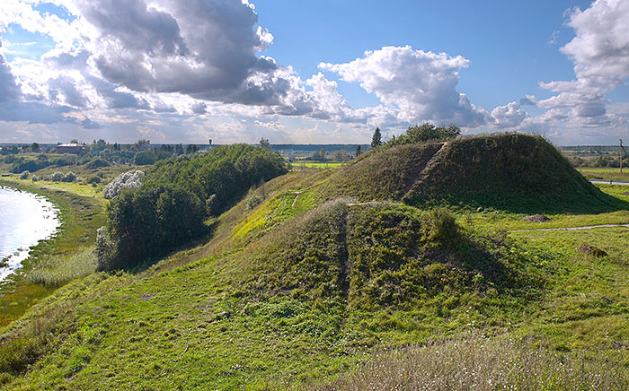 Tumulus - Staraya Ladoga