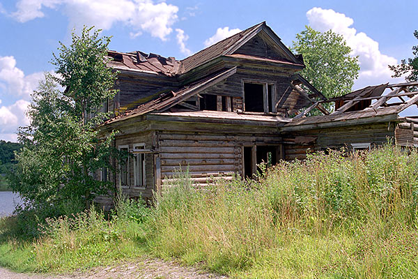 Desolated house - Staraya Ladoga
