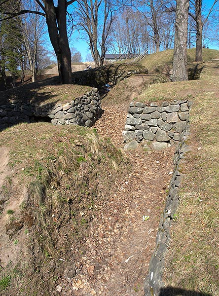 #31 - Climbing to the upper fortifications of the fortress