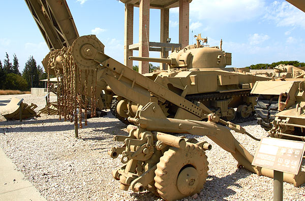 Engineering machines - Fort Latrun