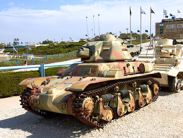 #47 - French light tank Renault R-35