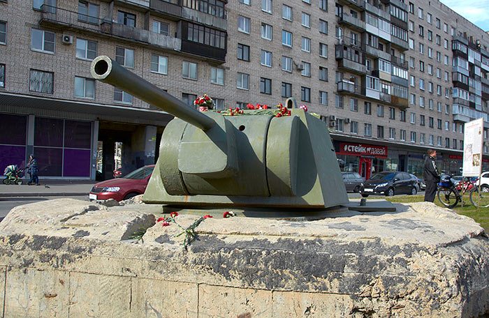 KV-1 tank turret bunker - Fortress Leningrad