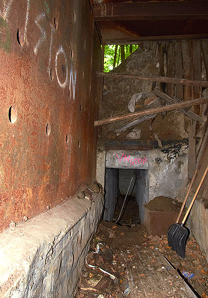 Entering to the underground passage - Fortress Leningrad