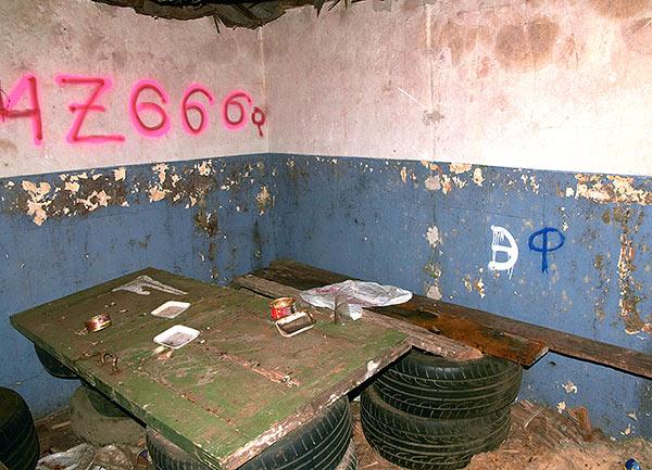#7 - Radio-room