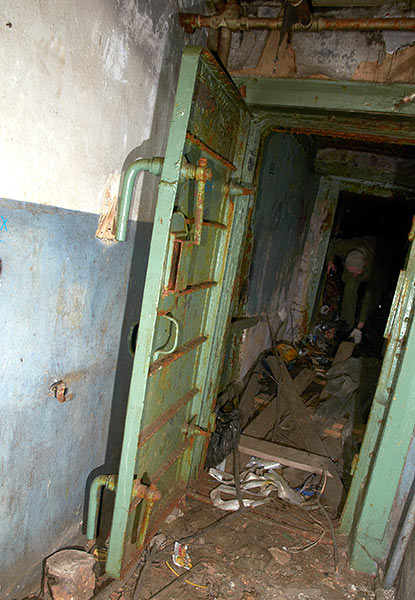 #4 - Armoured door