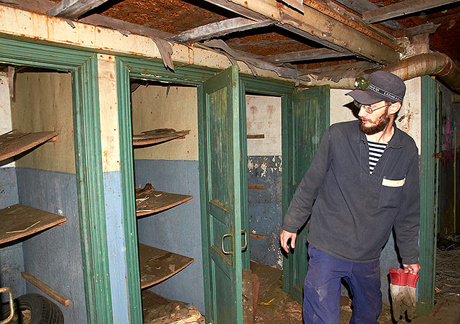 #9 - Wall cupboards
