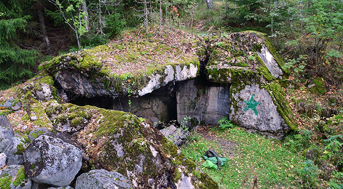 Le-2 bunker's ruins at Mannerheim Line