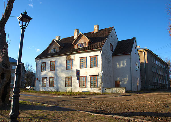 #43 - Last of old Narva houses