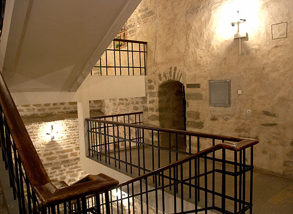 #28 - Castle interiors