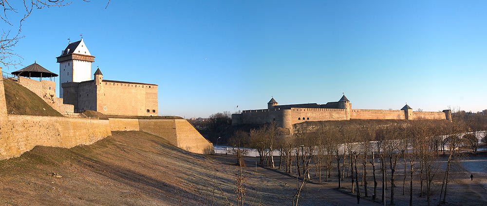 #1 - Narva versus Ivangorod