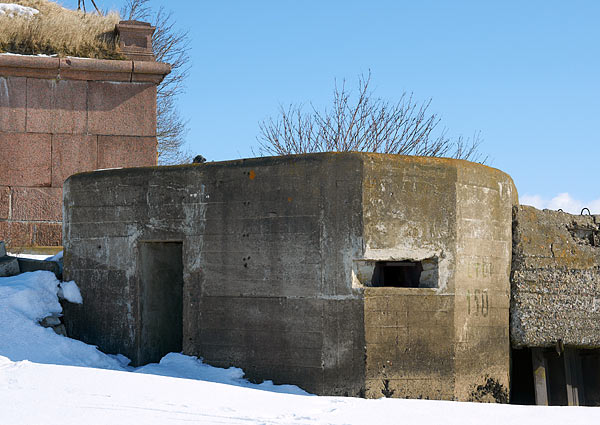#4 - Mashinegun bunker