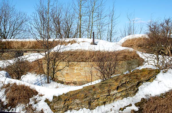 Emplacement of gun of 1877 model - Northern Forts