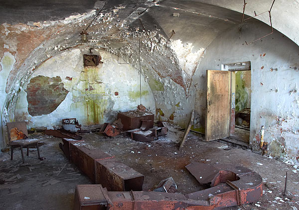 #43 - Low floor of the battery