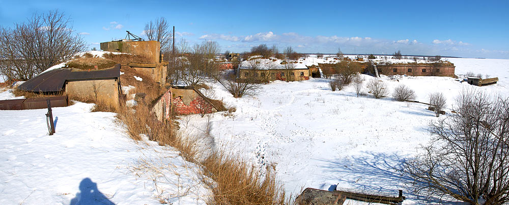 #46 - Fort's panorama from the roof of the firepost
