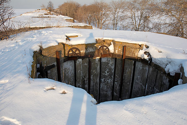 Shaft of the disappearing searchlight - Northern Forts