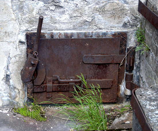 #49 - Shell's  hatch