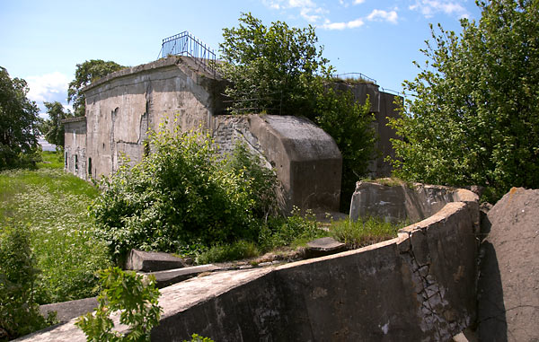 #51 - Right flank of the fort