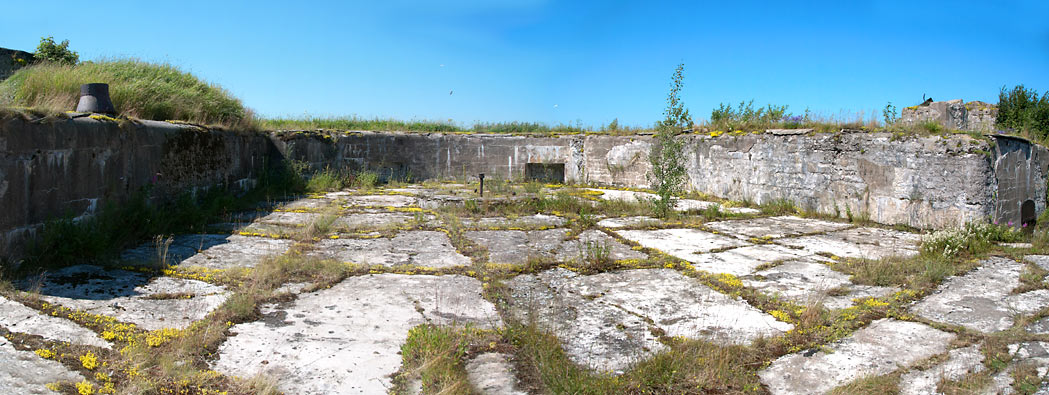 10-inch gun's emplacement - Northern Forts