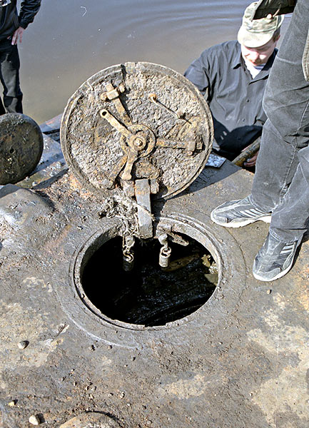 Hatch - NevskijBridge-head