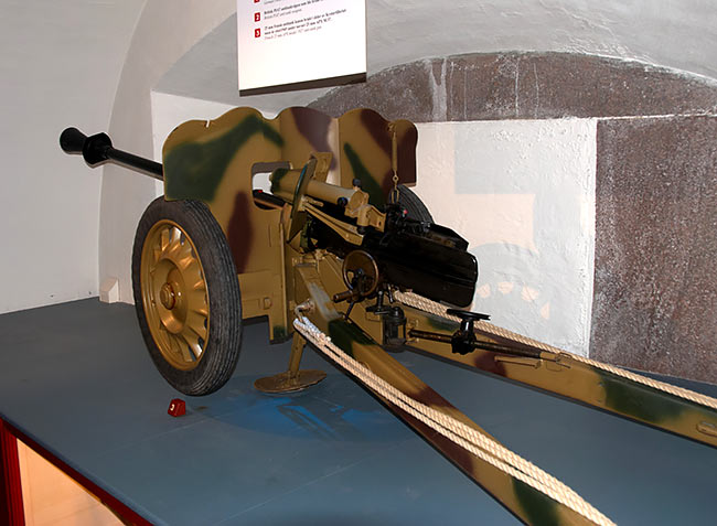 #32 - Defense gallery of Eastern Battery
