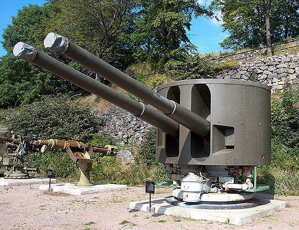 #64 - Guns for the German aircraft carrier "Count Zeppelin"