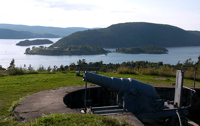 Oscarsborg Fortress in Oslofjord and Weisving Battery guns
