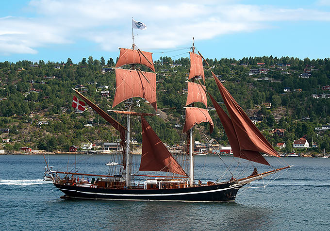 Sailboat in the Strait Drøbakzund