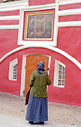 Near the holy ikon in the Pechorsky Monastery