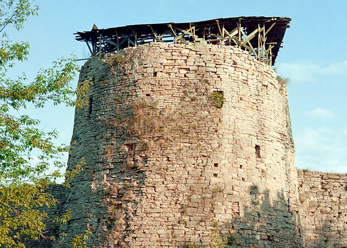 Middle tower  of Porkhov fortress