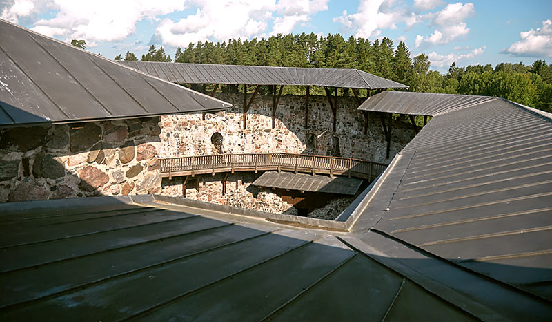 #10 - Roofs, roofs...