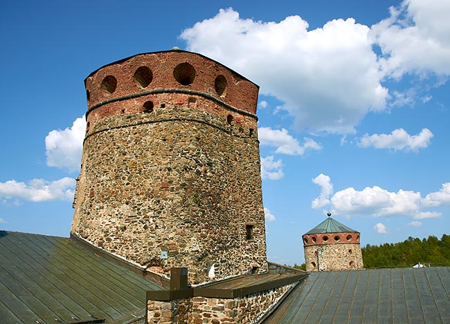 #52 - Church and Kijlin towers