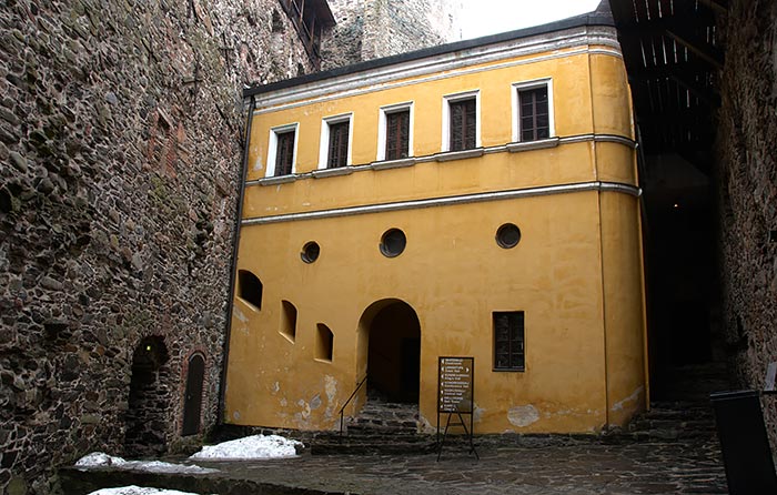 #33 - Commandant House