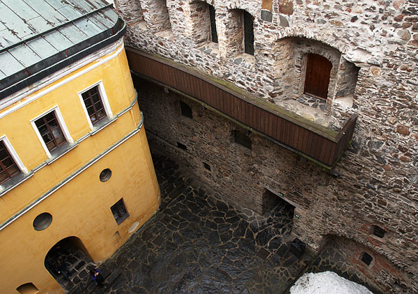 #50 - Small courtyard